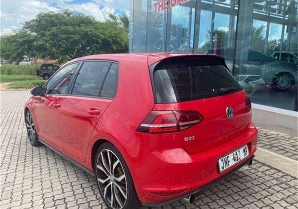 2016 VW Golf GTI auto