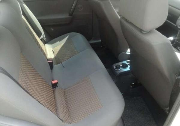 2006 VW Polo sedan