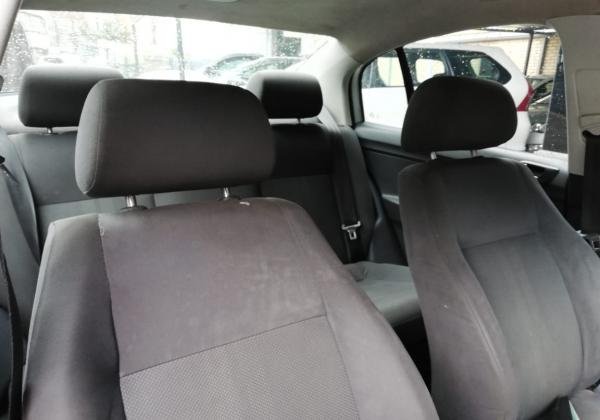 VW Polo Vivo Sedan