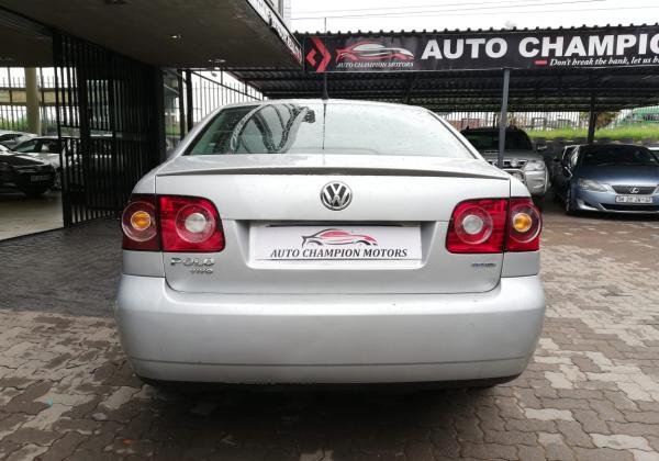 VW Polo Vivo Sedan