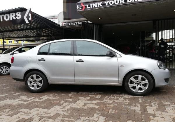 VW Polo Vivo Sedan