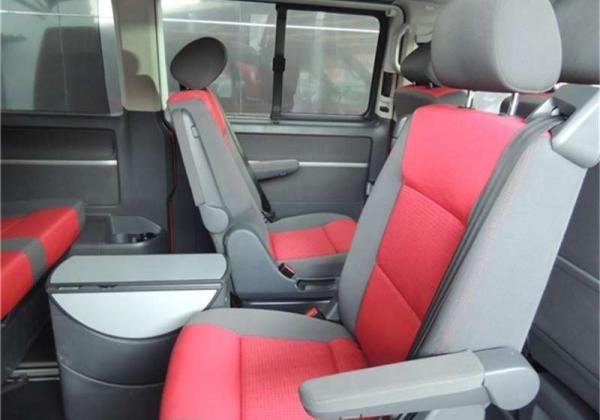 2009 VW Caravelle