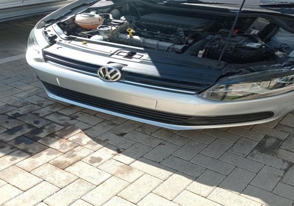 Selling a polo trendline 2020 model