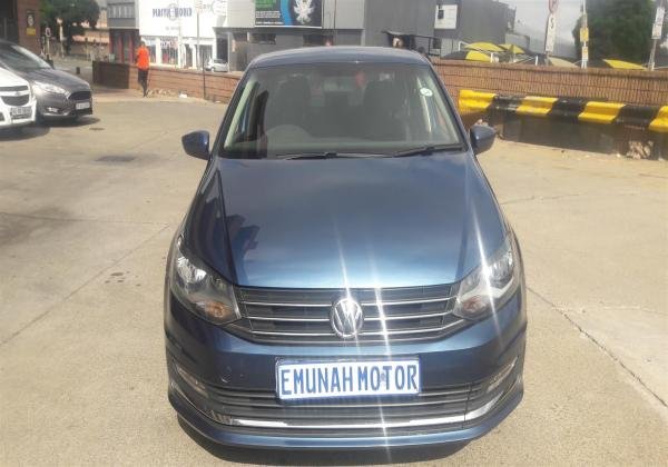 VW POLO SEDAN 2017