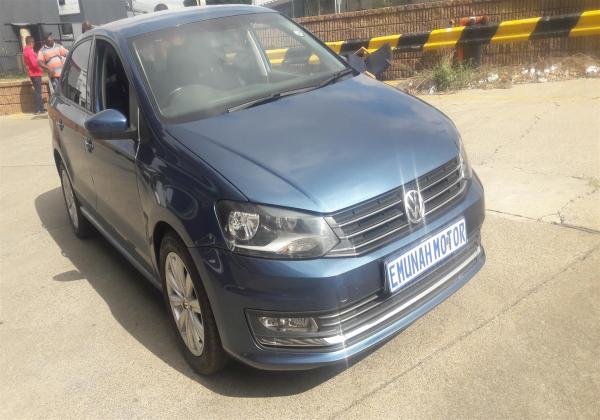 VW POLO SEDAN 2017