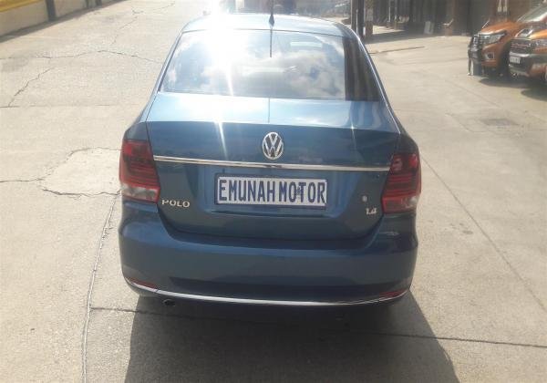 VW POLO SEDAN 2017