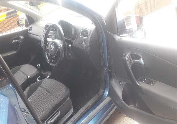 VW POLO SEDAN 2017