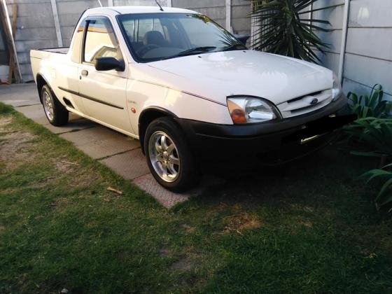 R700 Per Month : 2004 Ford Bantam