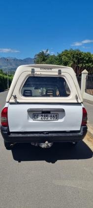 R633 Per Month :  2001 OPEL CORSA UTILITY 1.4i
