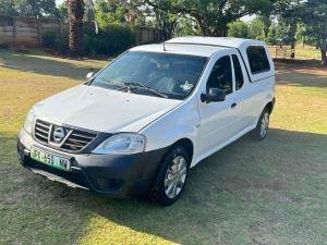 R975 Per Month : 2011 Nissan NP200