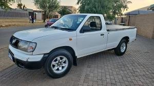 R835 Per Month : 2003 Nissan Hardbody