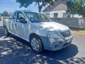 R917 Per Month : 2011 Nissan NP200