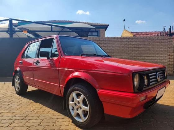 R433 Per Month : 2001 VW CITI GOLF 1