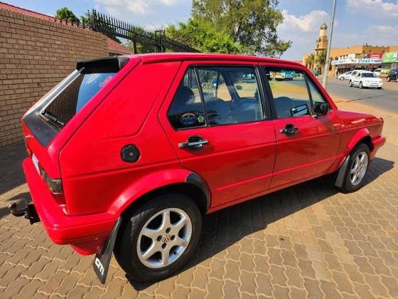 R433 Per Month : 2001 VW CITI GOLF 1