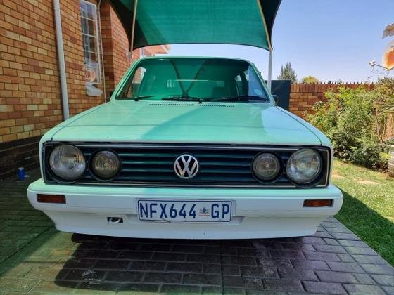 R765 Per Month : 2002 VW CITI GOLF 1.4i